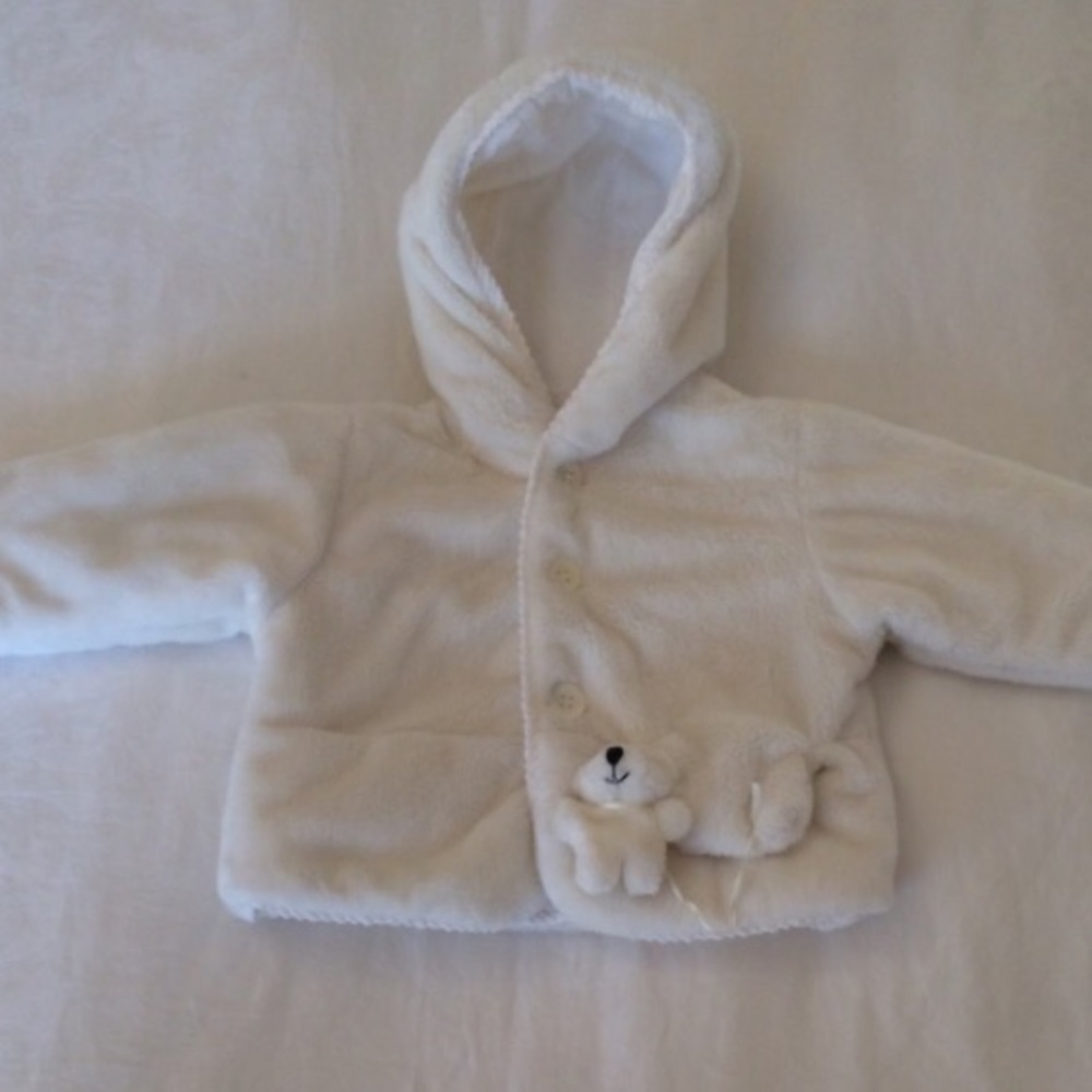 Aletta Unisex Infant White Fur jacket- 0-3 months